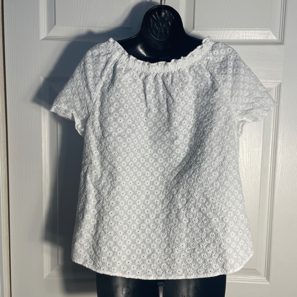 Talbots Shirt Womens L‎ White Floral Eyelet Lace Short Sleeve Cottagecore Blouse - Picture 3 of 10